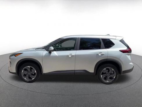 Used 2025 Nissan Rogue SV FWD image 7