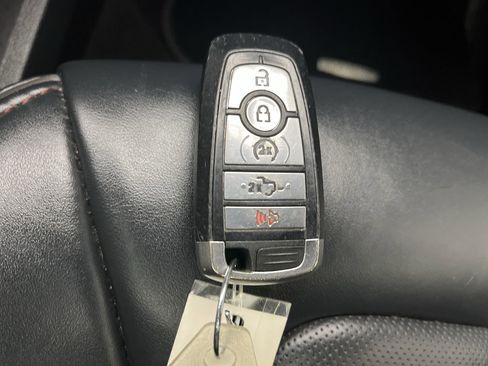 Certified 2022 Ford F250 Platinum image 32