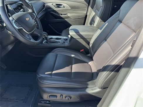 Certified 2023 Chevrolet Traverse LT w/ LT Premium Package image 12