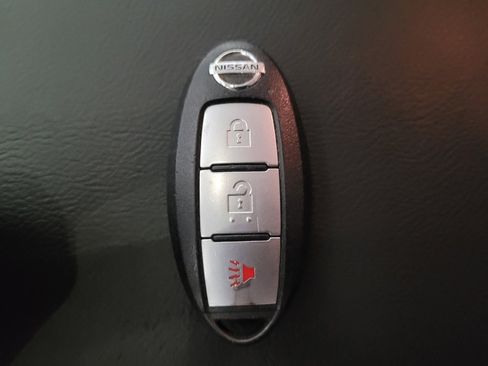 Used 2019 Nissan Pathfinder S FWD image 32