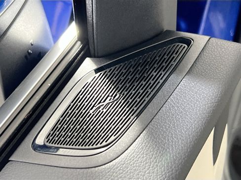 Used 2025 Mercedes-Benz GLC 300 4MATIC image 19