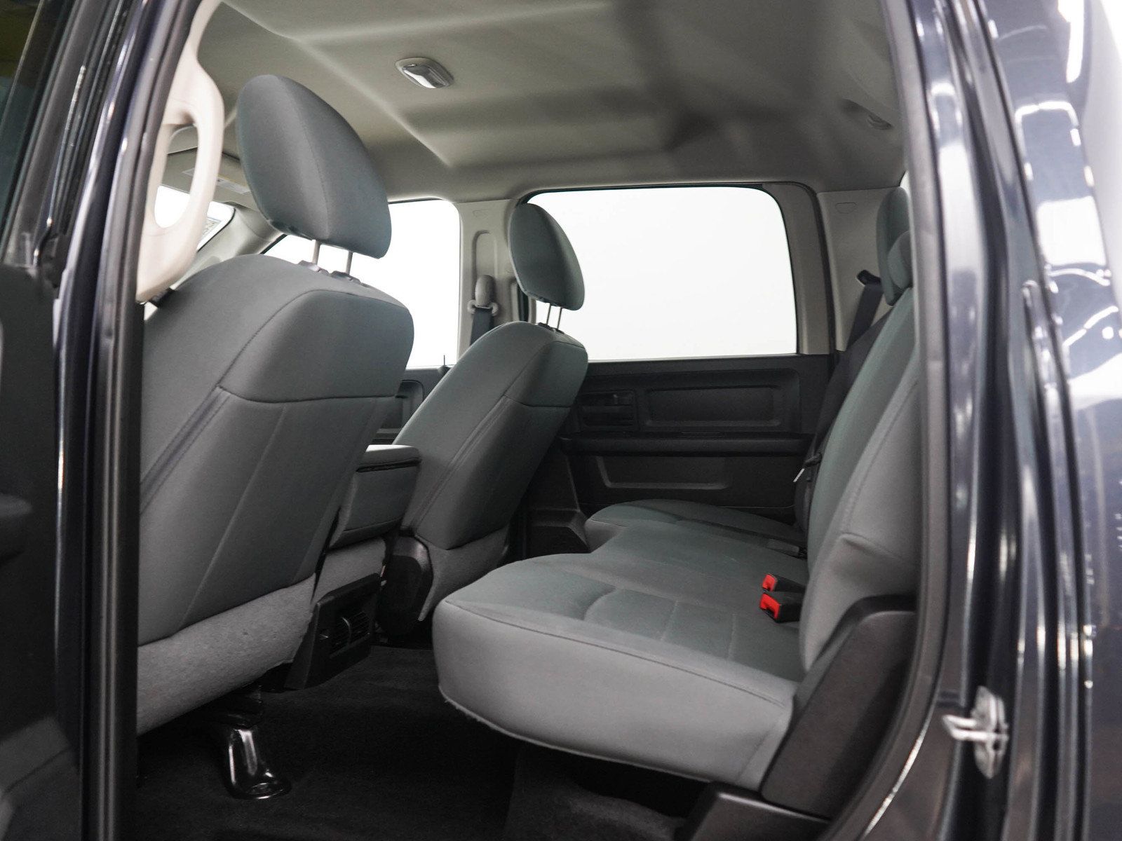 Used 2015 RAM 1500 Express AWD/4WD image 16