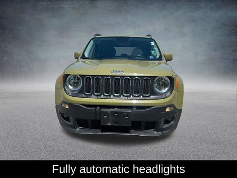 Used 2015 Jeep Renegade Latitude w/ Popular Equipment Group FWD image 10