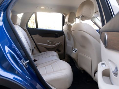 Used 2022 Mercedes-Benz GLC 300 image 24