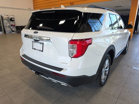 Used 2023 Ford Explorer XLT w/ Equipment Group 202A AWD/4WD image 8