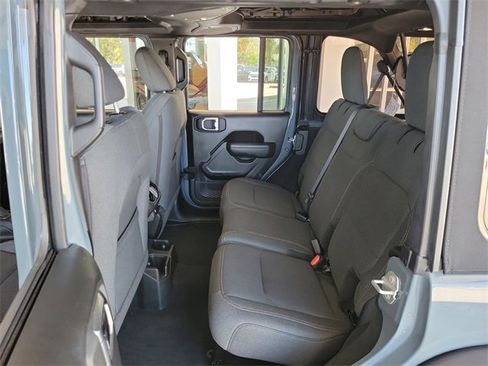 Used 2024 Jeep Wrangler Sport S image 14