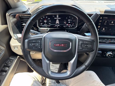 Used 2025 GMC Sierra 1500 SLT AWD/4WD image 17