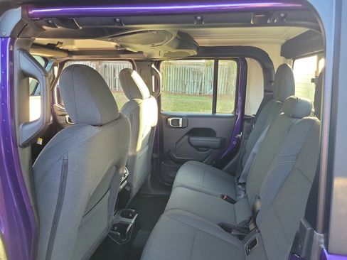 New 2026 Jeep Gladiator Sport AWD/4WD image 6