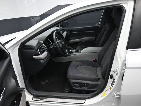 Certified 2023 Toyota Camry LE FWD image 11
