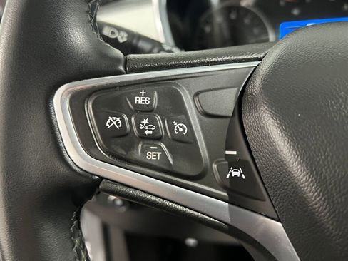 Used 2023 Chevrolet Equinox LT w/ Driver Convenience Package image 11