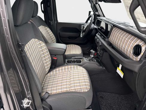 New 2026 Jeep Gladiator Sport AWD/4WD image 25