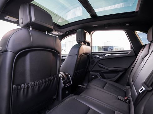 Used 2019 Porsche Macan image 33