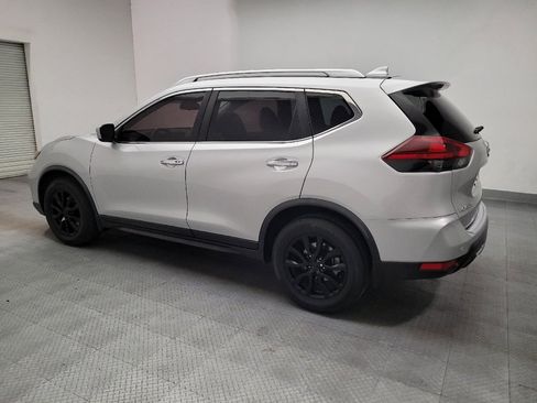 Used 2019 Nissan Rogue SV FWD image 3