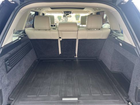 Used 2016 Land Rover Range Rover HSE image 6