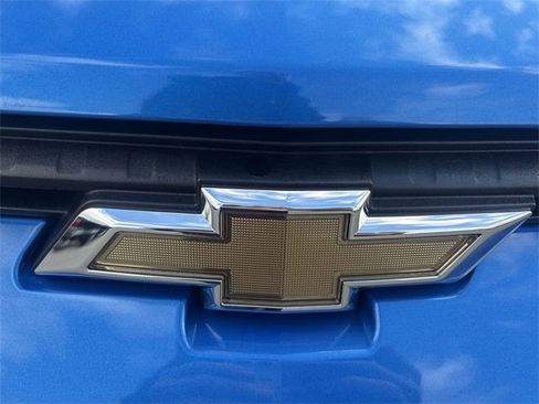 New 2026 Chevrolet Equinox EV LT image 32