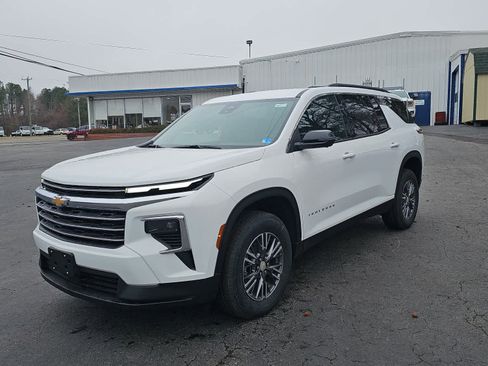 New 2026 Chevrolet Traverse LT w/ Driver Confidence Package image 7