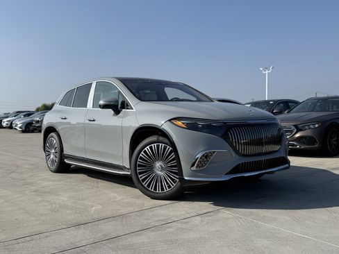 New 2025 Mercedes-Benz Maybach EQS 680 4MATIC image 2