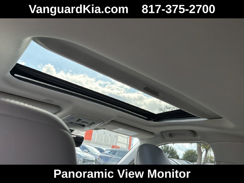 Used 2021 Toyota Highlander Limited FWD image 19