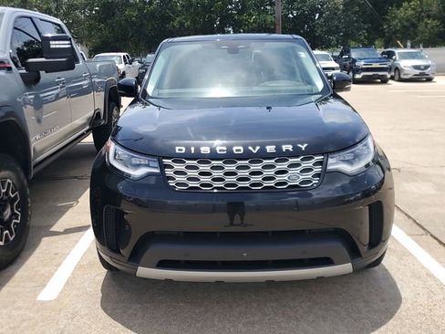 Used 2024 Land Rover Discovery S AWD/4WD image 2