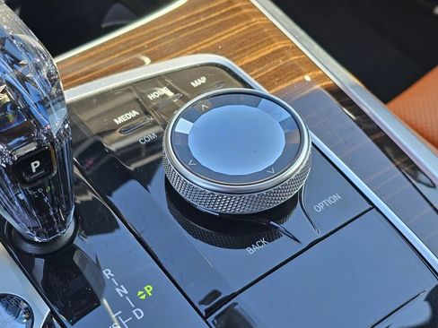 Used 2023 BMW X5 xDrive40i w/ Executive Package image 39