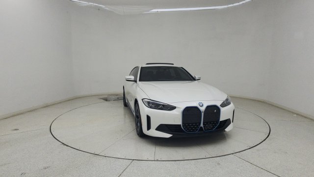 Used 2024 BMW i4 eDrive40 RWD image 3