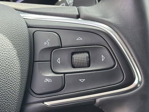 Used 2022 Buick Envision Essence w/ Sport Touring Package FWD image 26