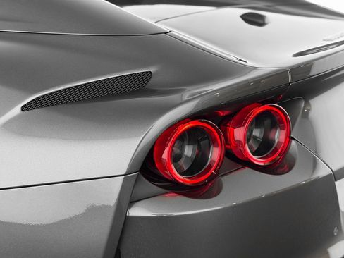 Used 2021 Ferrari 812 GTS image 47