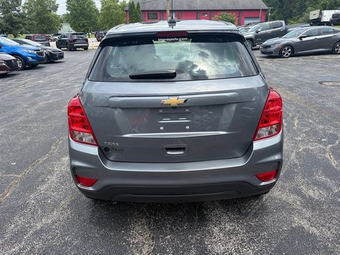 Used 2020 Chevrolet Trax LS FWD image 7