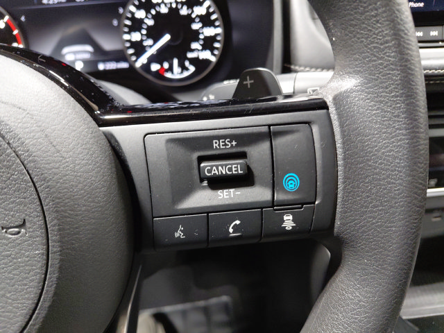 Used 2023 Nissan Rogue SV AWD/4WD image 33