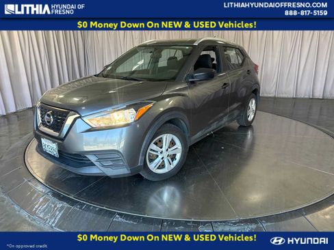 Used 2019 Nissan Kicks S FWD image 1