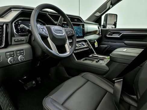 New 2026 GMC Sierra 2500 Denali w/ Denali Reserve Package image 7