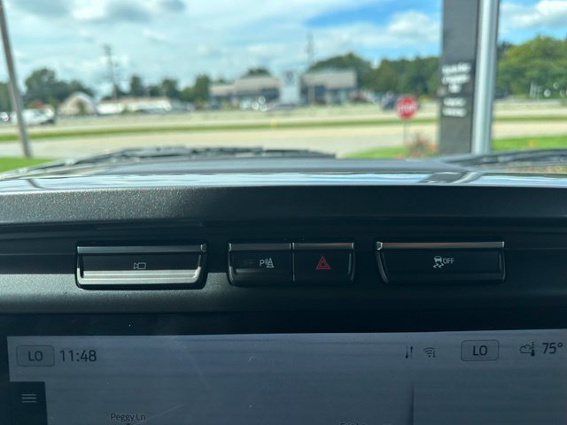 Used 2023 Ford F150 Lariat AWD/4WD image 32