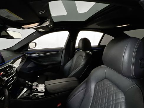 Used 2021 BMW 540i xDrive w/ Premium Package image 22