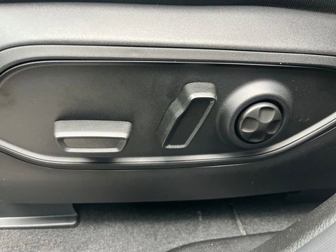 New 2025 Jeep Grand Cherokee Laredo X w/ Luxury Tech Group I image 29