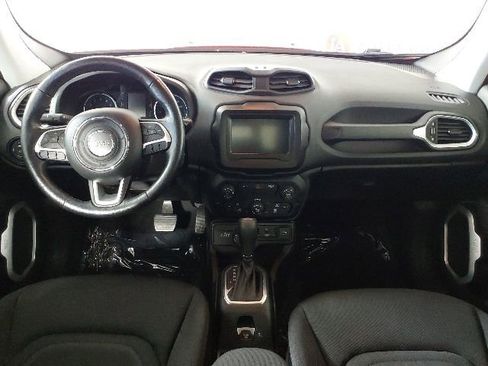 Used 2019 Jeep Renegade Latitude w/ Cold Weather Group AWD/4WD image 12