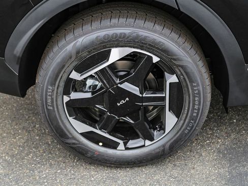 Certified 2026 Kia Sportage S AWD/4WD image 11