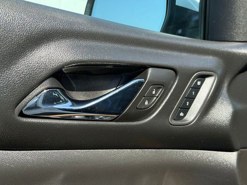 Used 2017 GMC Acadia Denali w/ Technology Package AWD/4WD image 31
