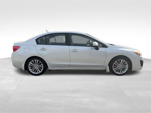 Used 2014 Subaru Impreza 2.0i Premium AWD/4WD image 2