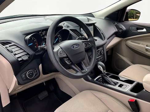 Used 2019 Ford Escape SE image 14