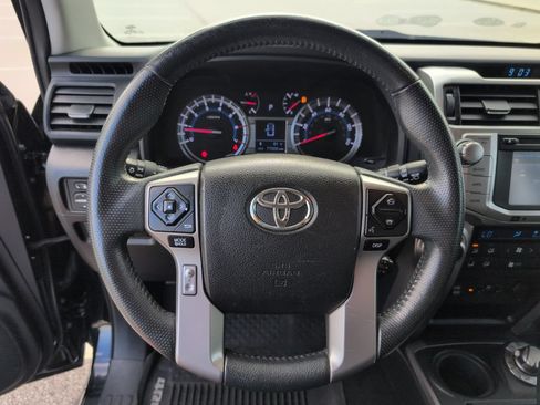 Used 2018 Toyota 4Runner Limited AWD/4WD image 13