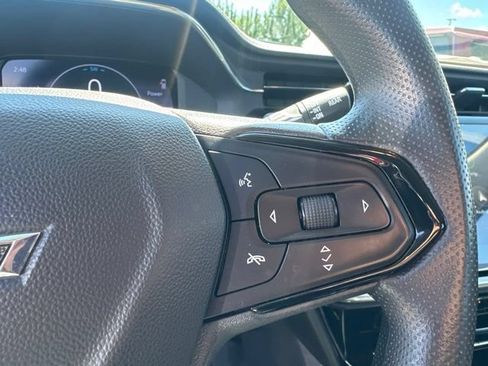 Used 2023 Chevrolet Bolt EUV LT FWD image 19