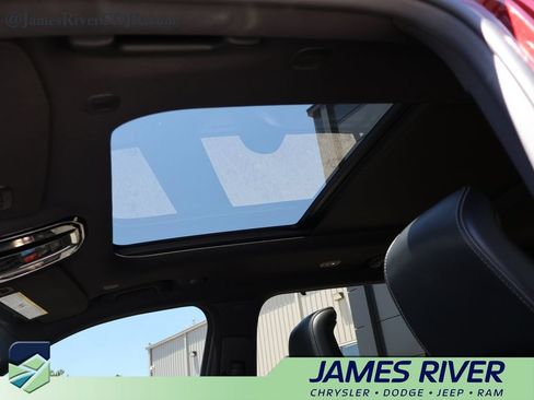 Used 2022 Jeep Grand Cherokee L Overland w/ Luxury Tech Group IV AWD/4WD image 27