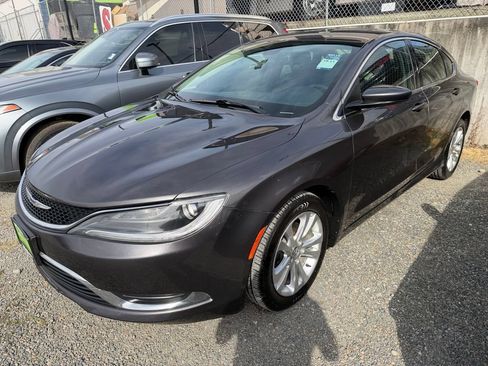 Used 2015 Chrysler 200 Limited w/ Convenience Group FWD image 1