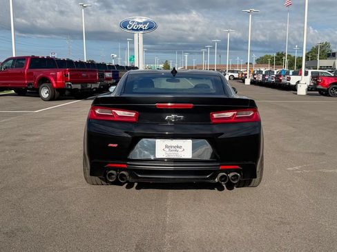 Used 2018 Chevrolet Camaro SS RWD image 6