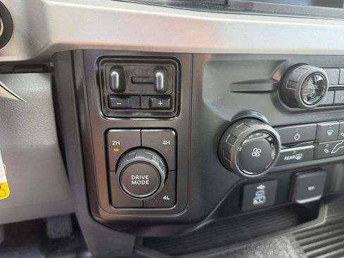 New 2026 Ford F350 XL w/ XL Chrome Package AWD/4WD image 25