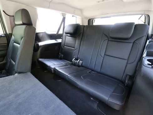 Used 2017 Chevrolet Suburban LT AWD/4WD image 16