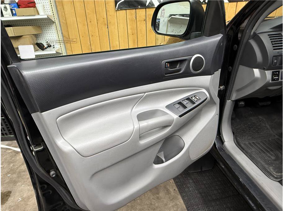 Used 2014 Toyota Tacoma 4x4 Double Cab w/ TRD Sport Package image 12