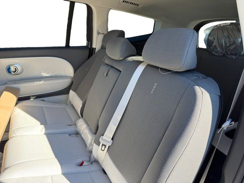 New 2026 Hyundai Ioniq 9 SE image 16