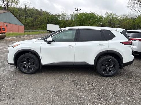 New 2026 Nissan Rogue SV w/ Cold Weather Package AWD/4WD image 2