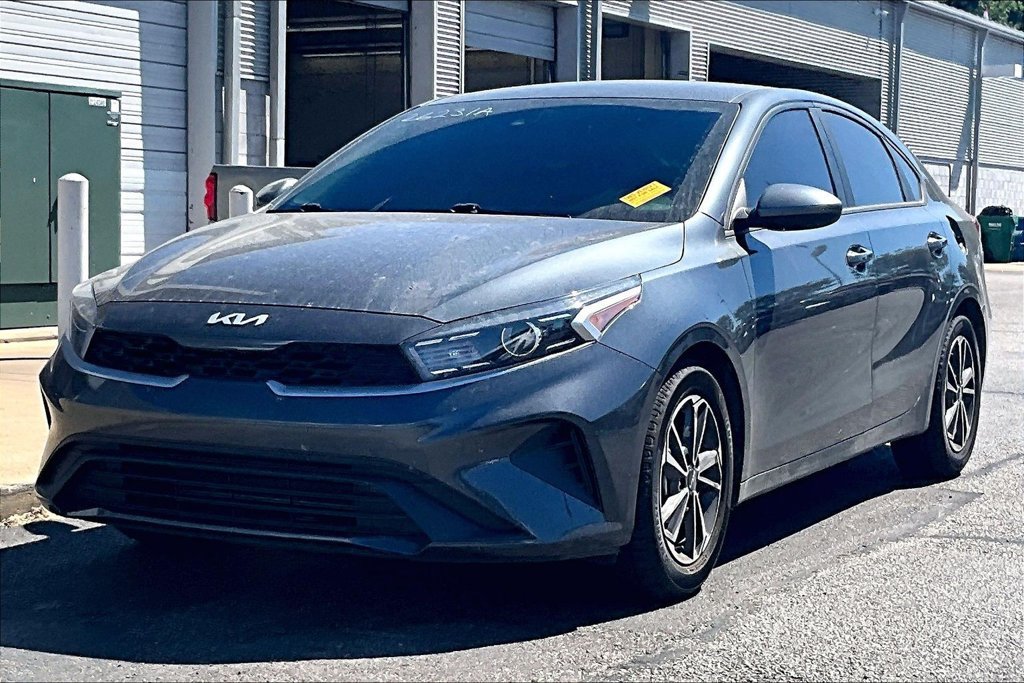 Used 2023 Kia Forte LXS FWD image 2